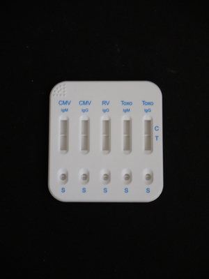 Biovantion HBsAg HCV HIV سیفلیس 4 در 1 کارت آزمایش سریع برای آزمایش انسان 96 آزمایش عملیات آسان